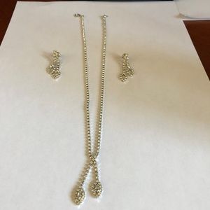 Necklace Set & Broach